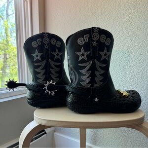 Croc cowboy boots! Mens size 6 / women’s size 8.